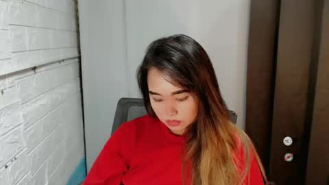 Snapshot of sweet_laika chatting on 16, 12, 2024 LAIKA online show from 16, 12, 2024