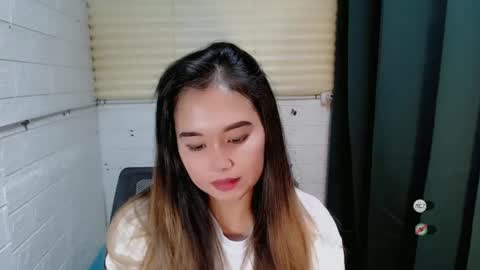 Snapshot of sweet_laika chatting on 2, 1, 2025 LAIKA online show from 2, 1, 2025