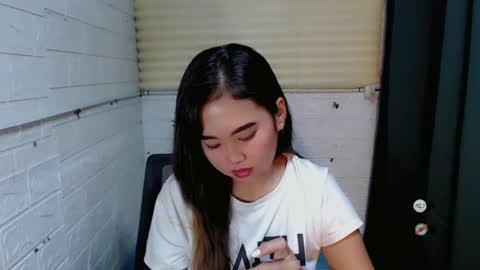 Snapshot of sweet_laika chatting on 17, 1, 2025 LAIKA online show from 17, 1, 2025