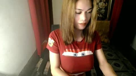 Snapshot of sweet_like_angel143 chatting on 19, 6, 2026 angie online show from 19, 6, 2026