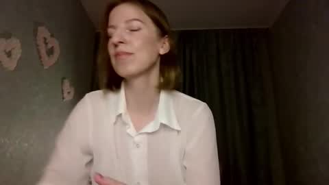 Snapshot of sweet_lilbunny chatting on 30, 9, 2025 sweet_lilbunny online show from 30, 9, 2025