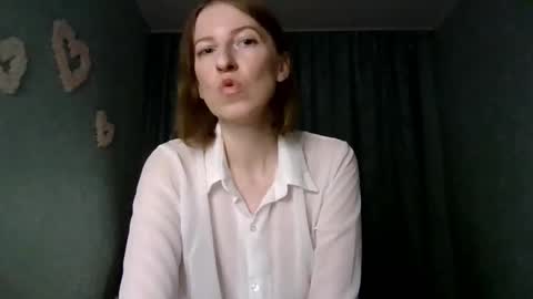 Snapshot of sweet_lilbunny chatting on 18, 10, 2025 sweet_lilbunny online show from 18, 10, 2025