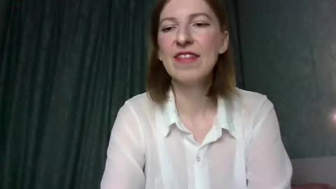 Snapshot of sweet_lilbunny chatting on 30, 11, 2025 sweet_lilbunny online show from 30, 11, 2025