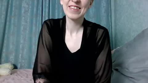 Snapshot of sweet_lilbunny chatting on 2, 4, 2026 sweet_lilbunny online show from 2, 4, 2026