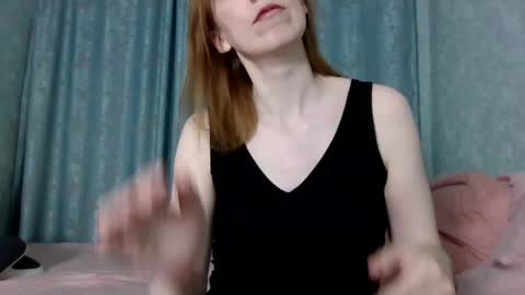 sweet_lilbunny online show from 11, 4, 2026