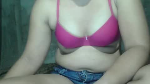 sweet_lily0613 online show from 14, 2, 2025