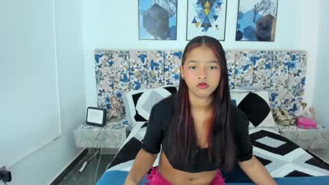 Snapshot of sweet_loraine chatting on 7, 8, 2026 Loraine online show from 7, 8, 2026
