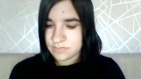 sweet_love2223 online show from 2, 6, 2026