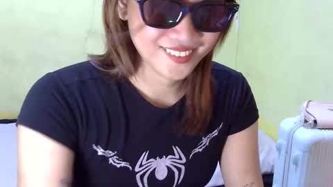 Snapshot of sweet_luna_26 chatting on 15, 10, 2025 Sweet online show from 15, 10, 2025