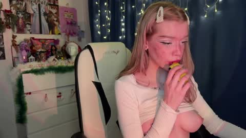 Snapshot of sweet_melissa133 chatting on 31, 12, 2024 Melissa. Join me on Fansly link in social medias online show from 31, 12, 2024
