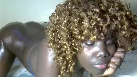 sweet_melodiyy online show from 17, 9, 2025