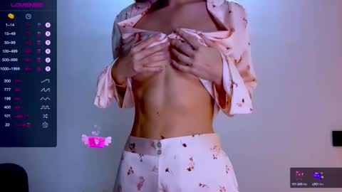 Snapshot of sweet_mia_91 chatting on 11, 9, 2025 Mia online show from 11, 9, 2025