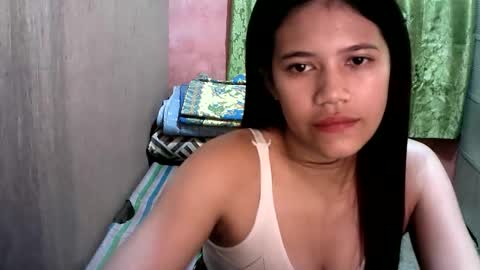 Snapshot of sweet_milkshake2004 chatting on 19, 10, 2025 sweet_milkshake2004 online show from 19, 10, 2025