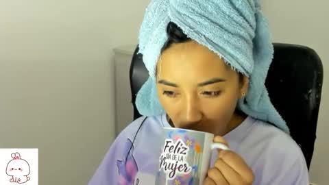 Snapshot of sweet_nhaomy chatting on 13, 9, 2025 Nhaomy online show from 13, 9, 2025