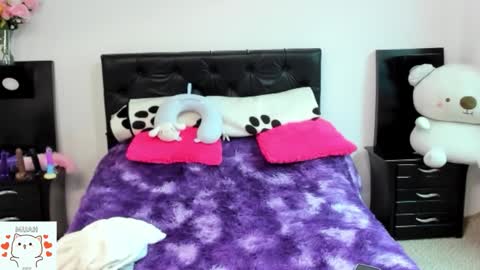 Snapshot of sweet_nhaomy chatting on 20, 10, 2025 Nhaomy online show from 20, 10, 2025