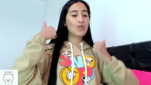 Nhaomy online show from 3, 11, 2025