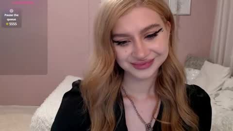 Snapshot of sweet_nicole_333 chatting on 7, 3, 2025 sweet_nicole_333 online show from 7, 3, 2025