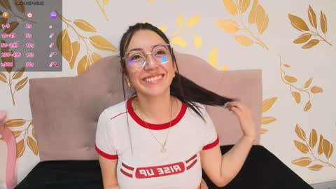 Snapshot of sweet_sammy_7 chatting on 4, 2, 2025 Sammy Lauren online show from 4, 2, 2025