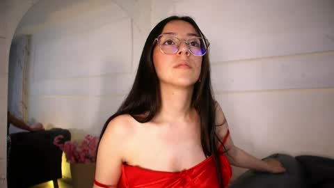 Sammy Lauren online show from 4, 6, 2026