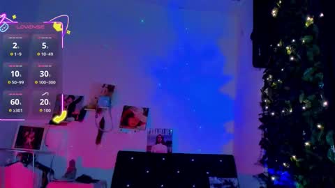 Steven independent model online show from 11, 11, 2025