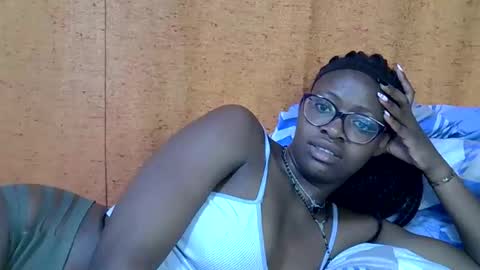 sweet_zarah online show from 12, 4, 2026