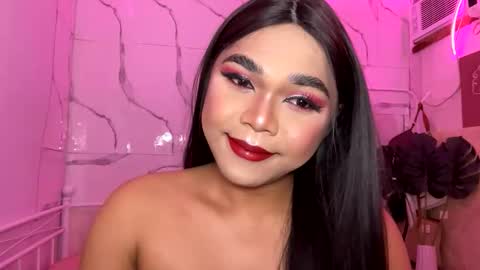 Snapshot of sweetasian_leith20 chatting on 8, 11, 2025 Leith Madrigal online show from 8, 11, 2025