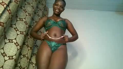 Snapshot of sweetassbabe20 chatting on 17, 6, 2026 Sweetass online show from 17, 6, 2026