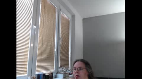 Snapshot of sweetboobs85h chatting on 2, 3, 2026 Sweetboobs85h online show from 2, 3, 2026