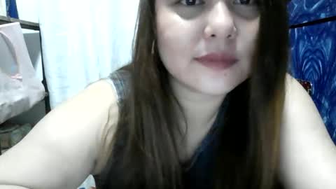 sweetbutterfly8 online show from 7, 11, 2025