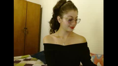 sweetcalm_ online show from 19, 4, 2026