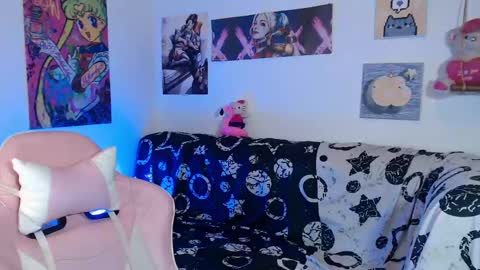       Independent model online show from 22, 2, 2025