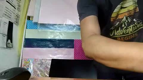 sweetcuervo independent model online show from 19, 12, 2025