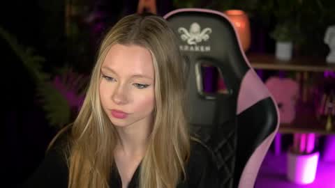 Snapshot of sweetdaisy_me chatting on 16, 2, 2026 Lina online show from 16, 2, 2026