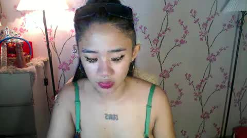 Snapshot of sweetdannica chatting on 6, 1, 2025 Danni online show from 6, 1, 2025