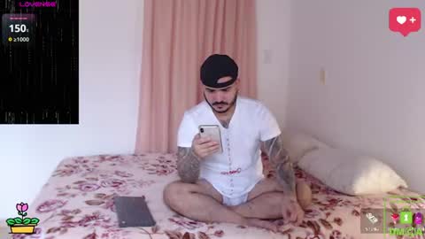 Snapshot of sweetdesires_ chatting on 7, 7, 2026 online show from 7, 7, 2026