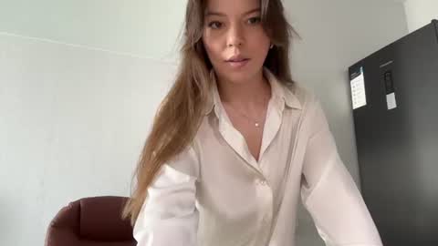 Snapshot of sweetdreamvic chatting on 21, 6, 2026 Vicktorious online show from 21, 6, 2026