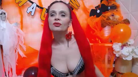 Snapshot of sweeteest_julie chatting on 1, 11, 2025 Sweeteest Julie online show from 1, 11, 2025