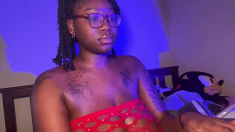 Snapshot of sweetgirllei chatting on 3, 2, 2025 sweetgirllei online show from 3, 2, 2025