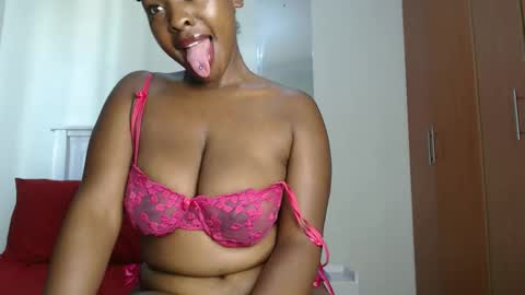 Snapshot of sweetice_01 chatting on 11, 2, 2026 euny online show from 11, 2, 2026