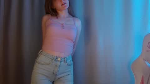 Annie online show from 23, 3, 2026