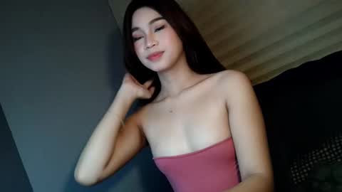 Snapshot of sweetiecum_tina chatting on 15, 5, 2026 sweetiecum_tina online show from 15, 5, 2026