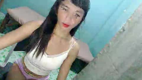 Snapshot of sweetienins21 chatting on 27, 5, 2026 Nia online show from 27, 5, 2026