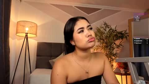 Snapshot of sweetiepie_3 chatting on 29, 4, 2026 Valentina online show from 29, 4, 2026
