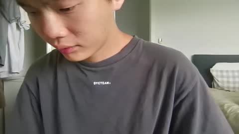 Snapshot of sweetiepuppy421 chatting on 23, 12, 2025 sweetiepuppy421 online show from 23, 12, 2025