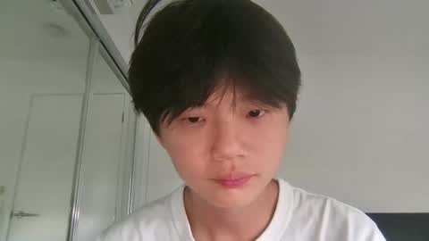 Snapshot of sweetiepuppy421 chatting on 11, 1, 2026 sweetiepuppy421 online show from 11, 1, 2026