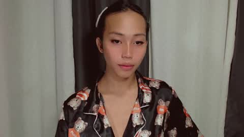 Snapshot of sweetiie_caren chatting on 13, 1, 2025 CAREN online show from 13, 1, 2025