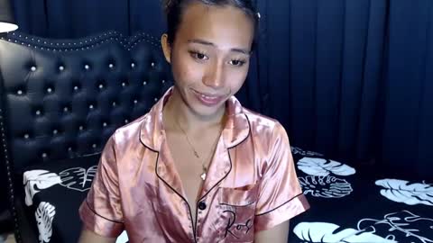 Snapshot of sweetiie_caren chatting on 5, 3, 2025 CAREN online show from 5, 3, 2025