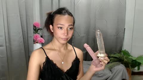 Snapshot of sweetiie_caren chatting on 7, 3, 2025 CAREN online show from 7, 3, 2025