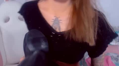 Snapshot of sweetkatik chatting on 30, 12, 2024 karen online show from 30, 12, 2024