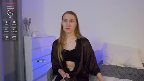 Snapshot of sweetkira1 chatting on 5, 3, 2025 SweetKira1 online show from 5, 3, 2025